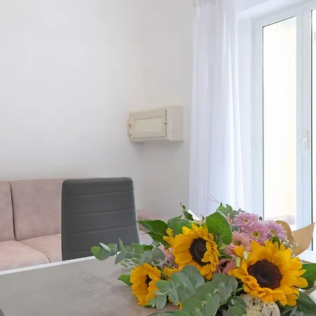 Irooms Foria 215 Konukevi 4*