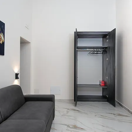 Irooms Foria 215 4* Neapel